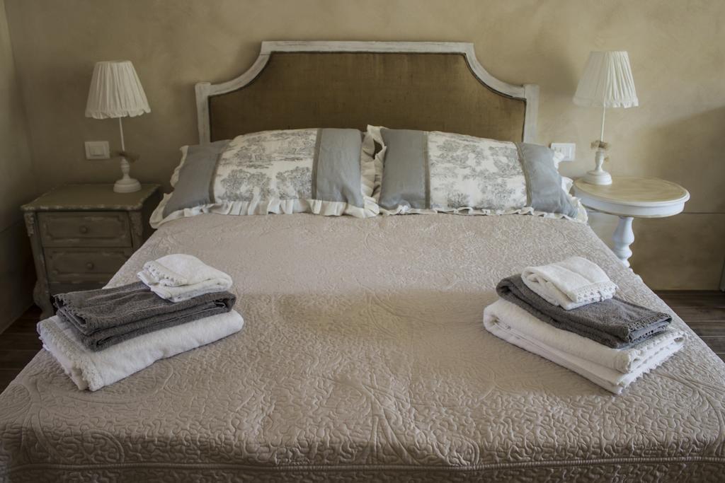 Bed and Breakfast Le Dolcezze Кроне Номер фото